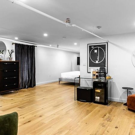 King Bed, The Phenix Historic Hotel, Spacious, Room # 406 Μπάνγκορ Εξωτερικό φωτογραφία